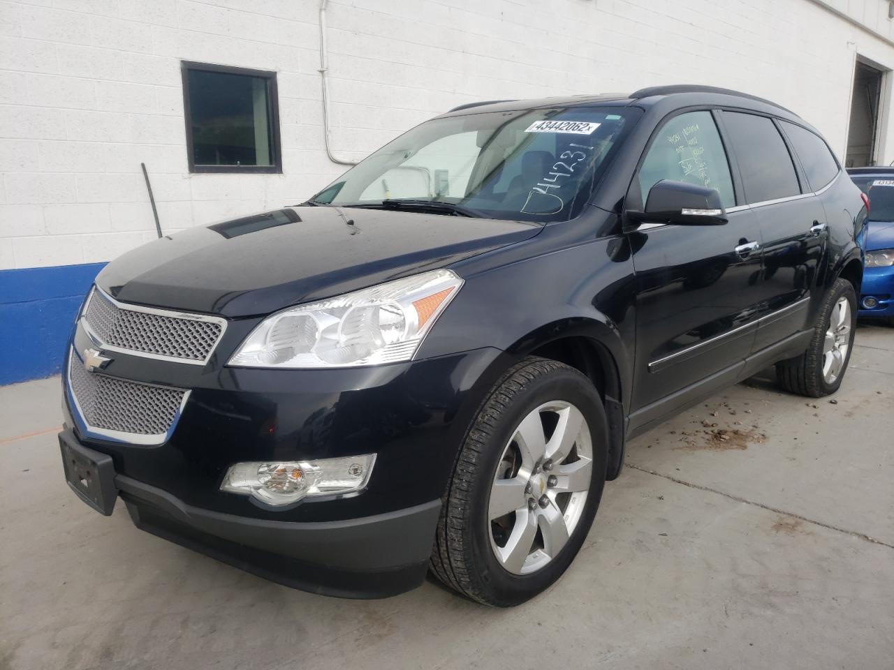 Photo 2 from auction – 2012 CHEVROLET TRAVERSE L with VIN 1GNKVLED7CJ260974