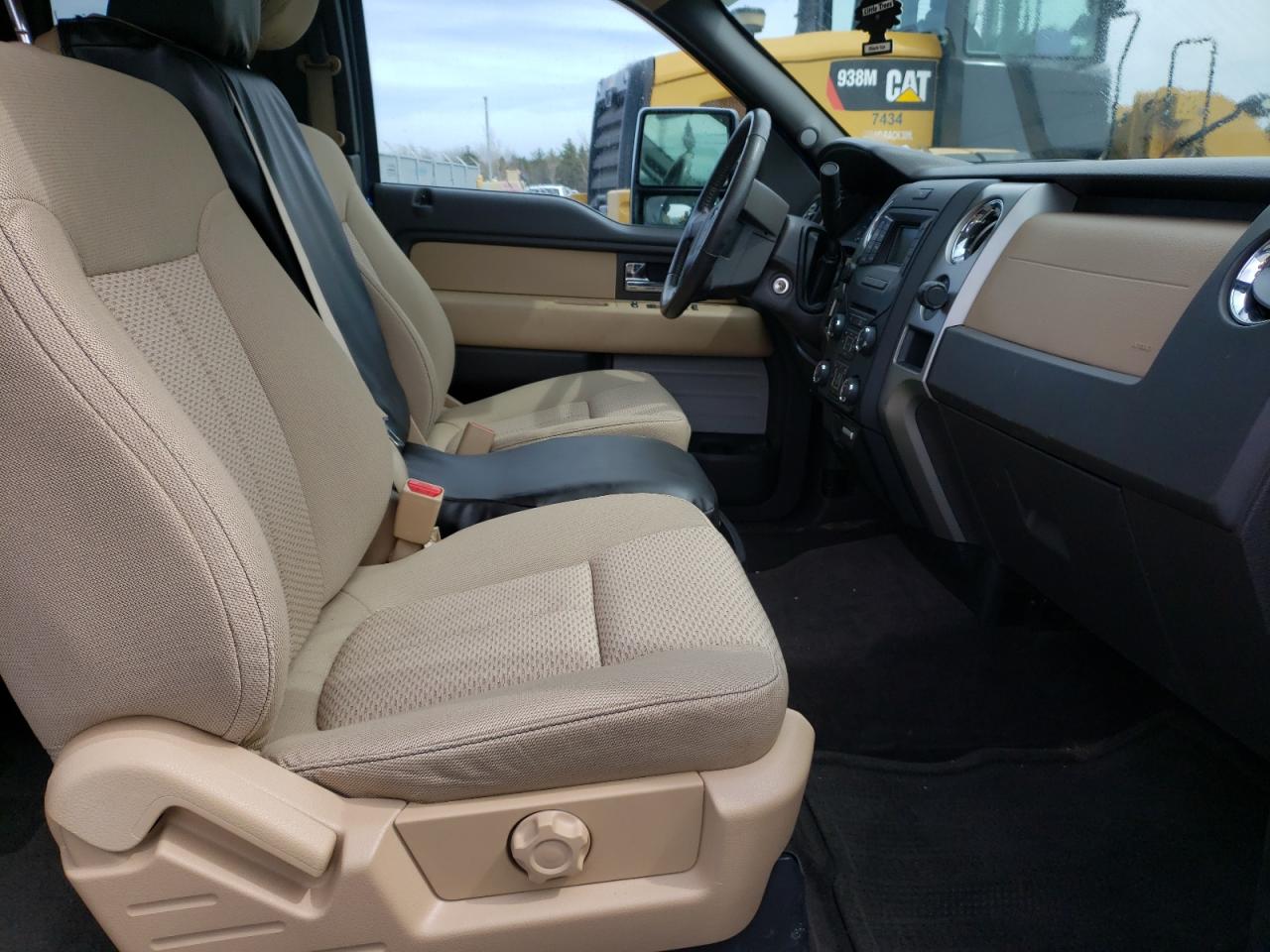 Photo 5 from auction – 2014 FORD F150 SUPER with VIN 1FTFX1EF3EFB04494
