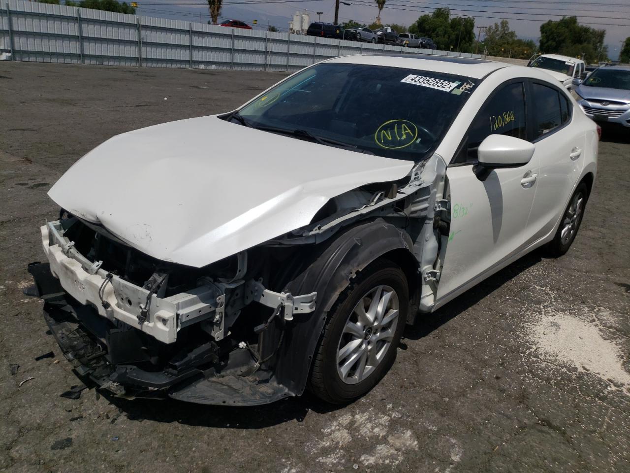 Photo 2 from auction – 2014 MAZDA 3 TOURING with VIN JM1BM1V70E1130788