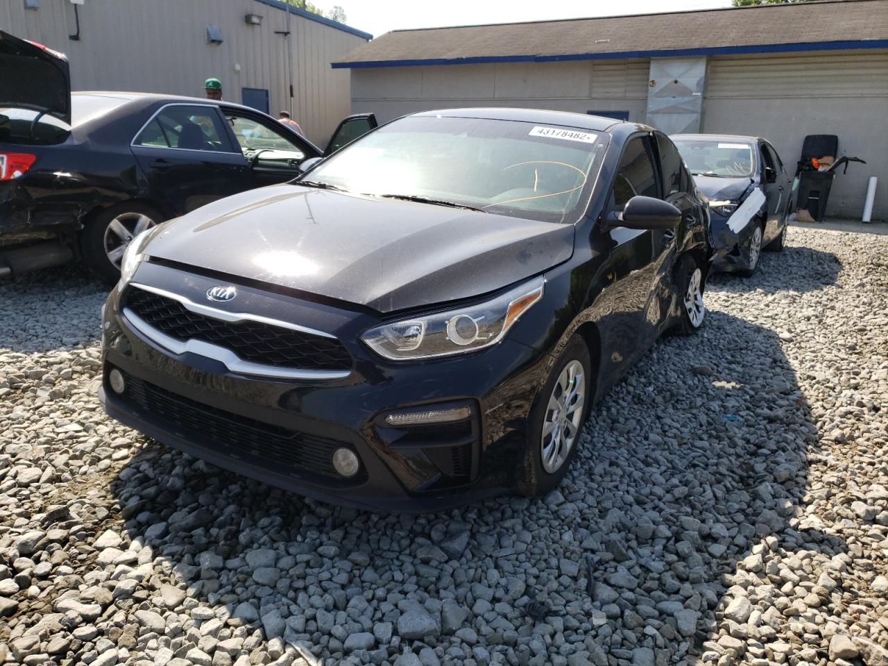 Photo 2 from auction – 2021 KIA FORTE FE with VIN 3KPF24AD7ME276010
