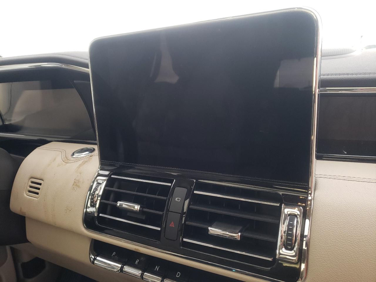 Photo 9 from auction – 2021 LINCOLN NAVIGATOR with VIN 5LMJJ2LT1MEL04605