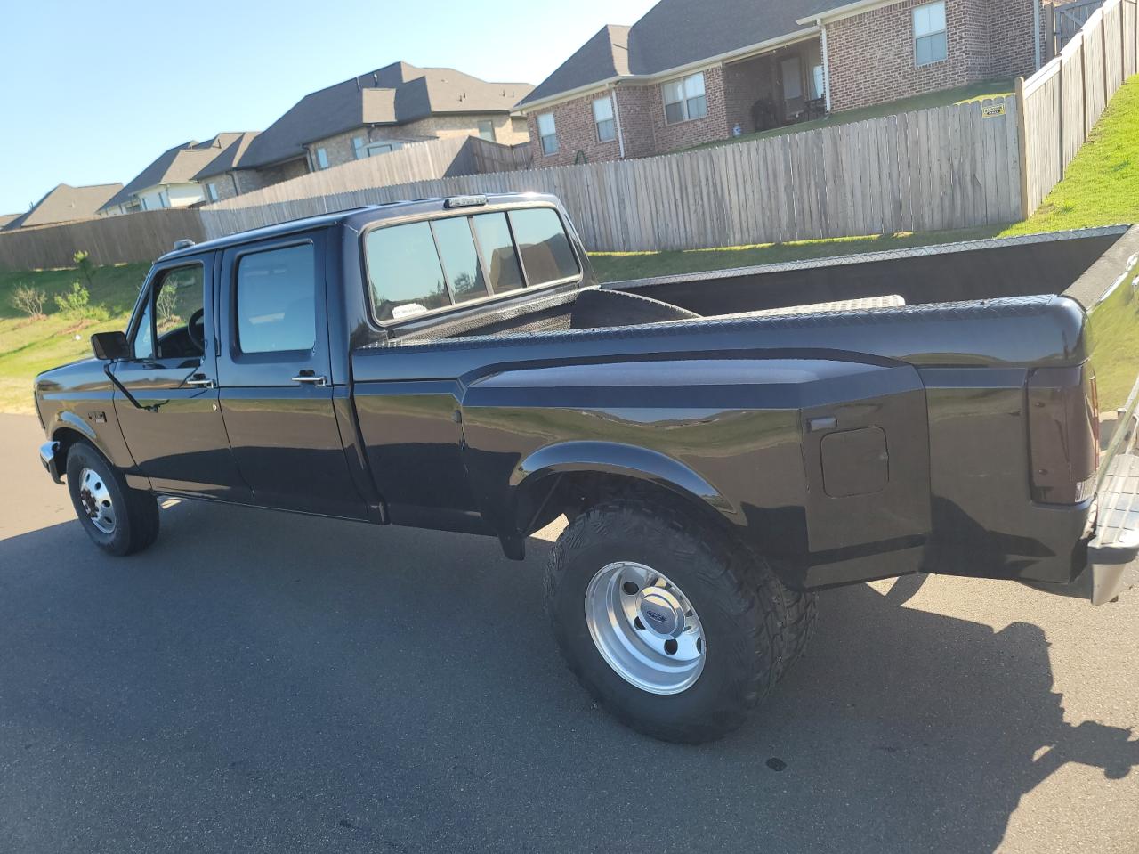 Photo 3 from auction – 1997 FORD F350 with VIN 1FTJW35F3VEA36891
