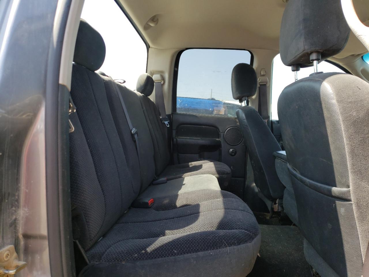 Photo 6 from auction – 2005 DODGE RAM 1500 S with VIN 1D7HU18D35S258079