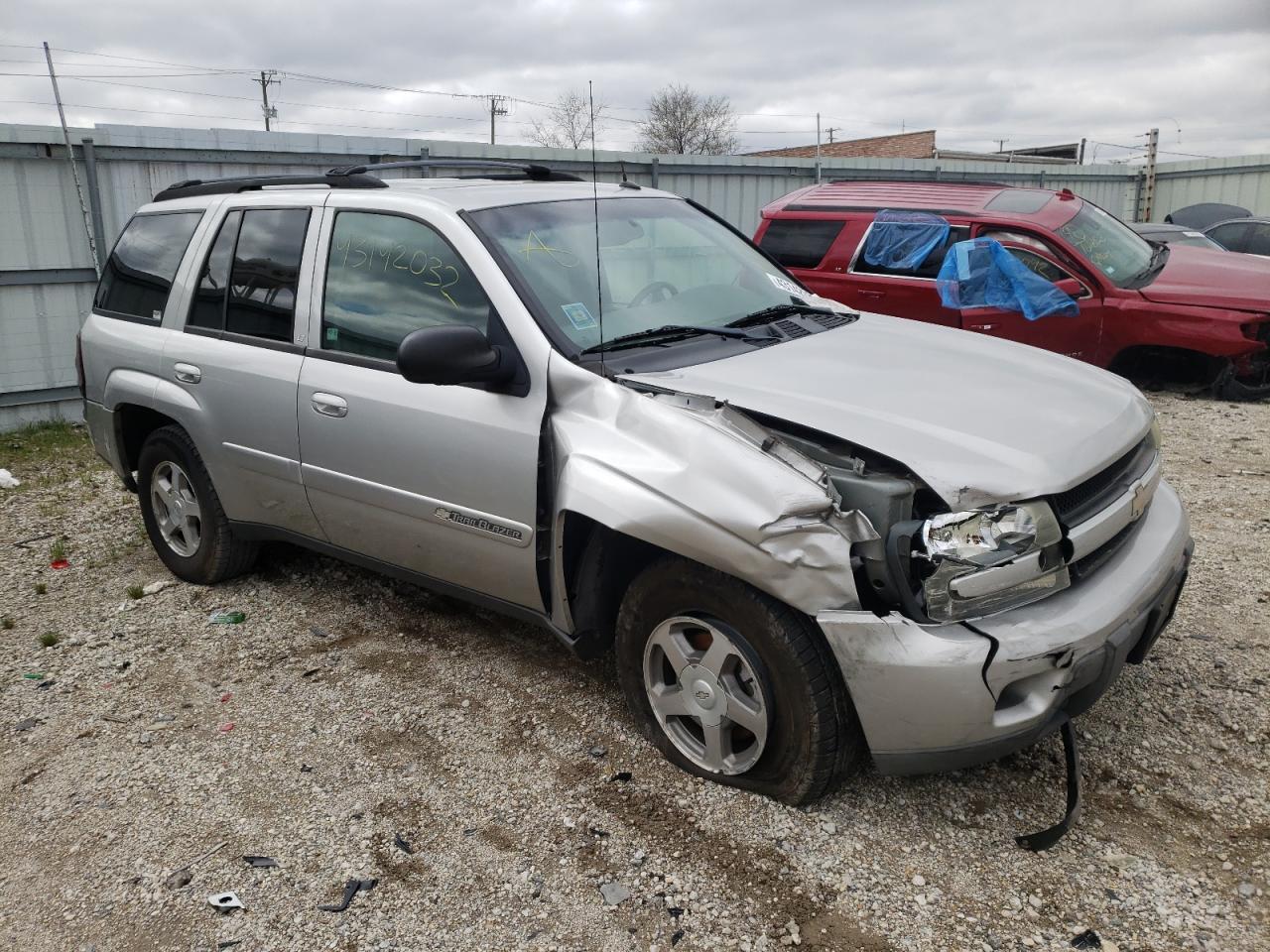 CHEVROLET TRAILBLAZE 2004 with VIN 1GNDT13S942103947 - Photo from auction