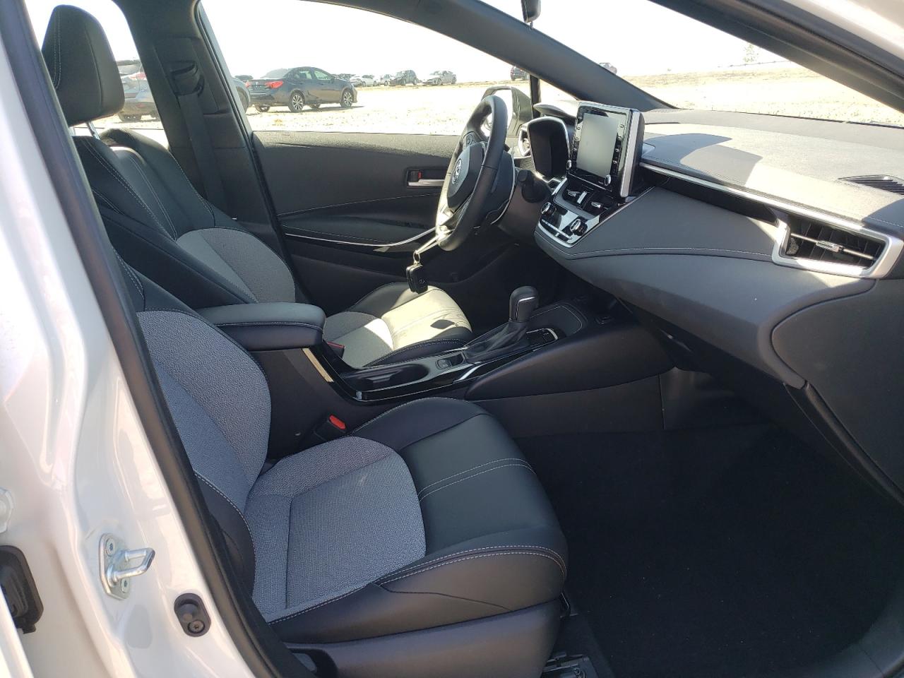 Photo 5 from auction – 2021 TOYOTA COROLLA XS with VIN JTNC4MBE8M3141741