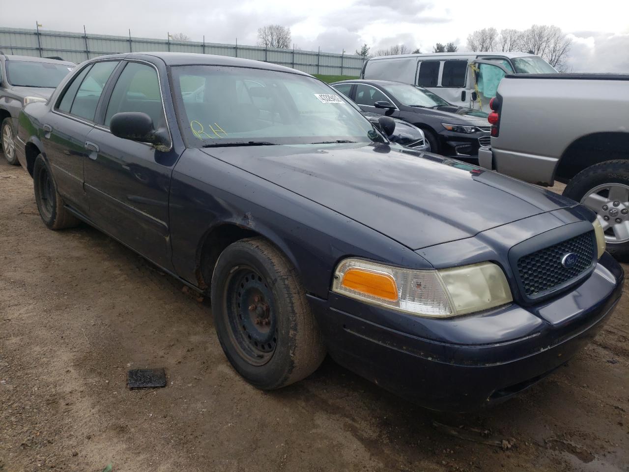 Photo 1 from auction – 2001 FORD CROWN VICT with VIN 2FAFP71W21X151321