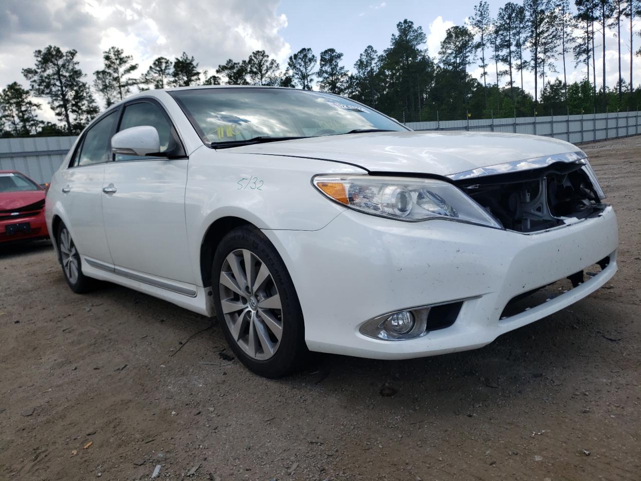 TOYOTA AVALON BAS 2011 with VIN 4T1BK3DBXBU397658 - Photo from auction