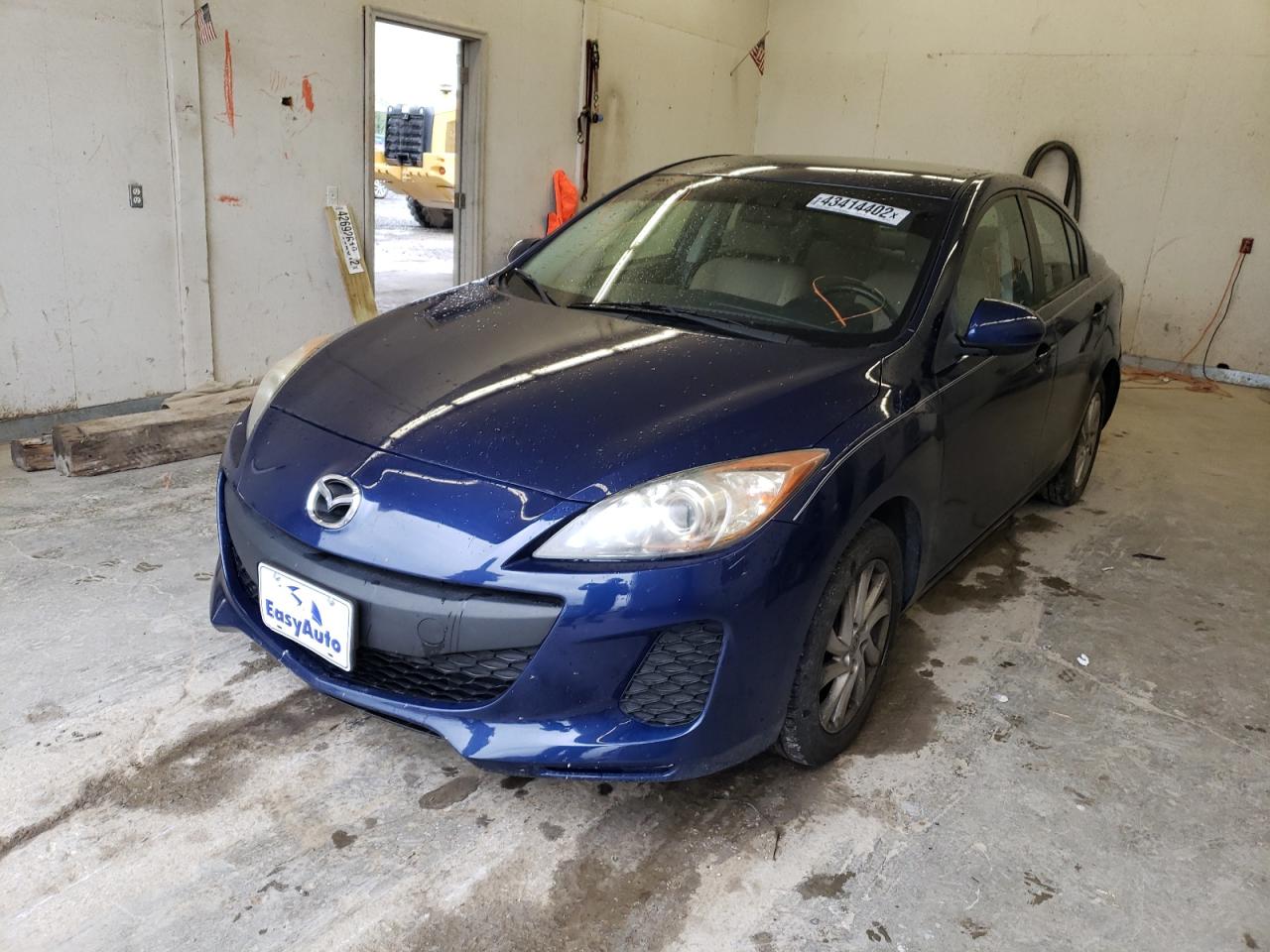 Photo 2 from auction – 2012 MAZDA 3 I with VIN JM1BL1V74C1646376