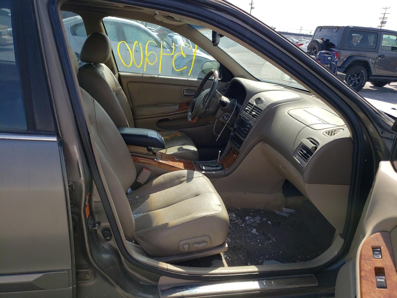 Photo 5 from auction – 2002 INFINITI I35 with VIN JNKDA31A42T027306