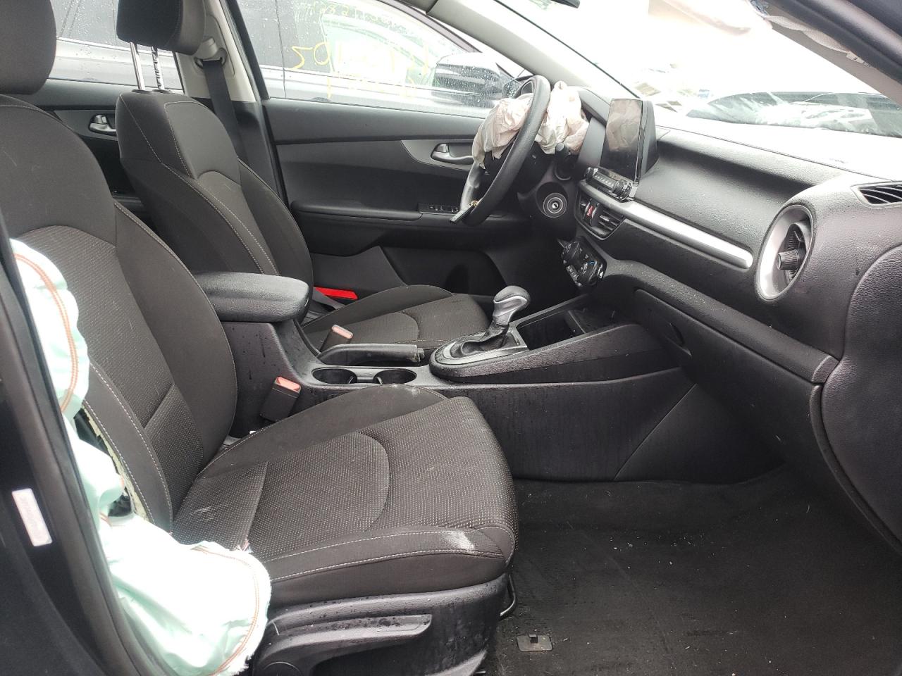 Photo 5 from auction – 2019 KIA FORTE FE with VIN 3KPF24AD6KE076264