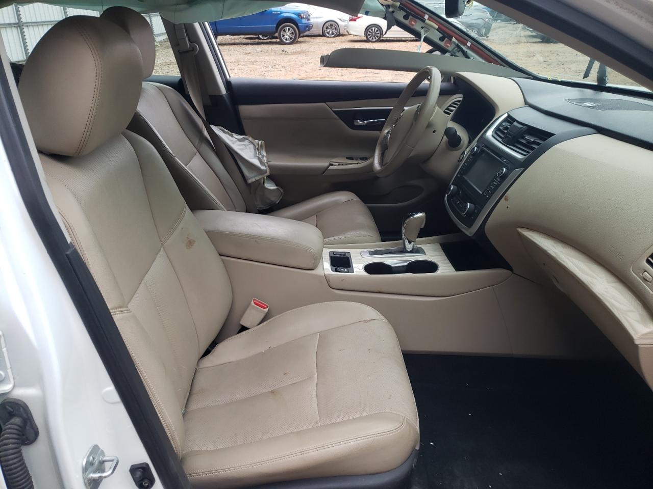 Photo 5 from auction – 2016 NISSAN ALTIMA 2.5 with VIN 1N4AL3AP2GC136671