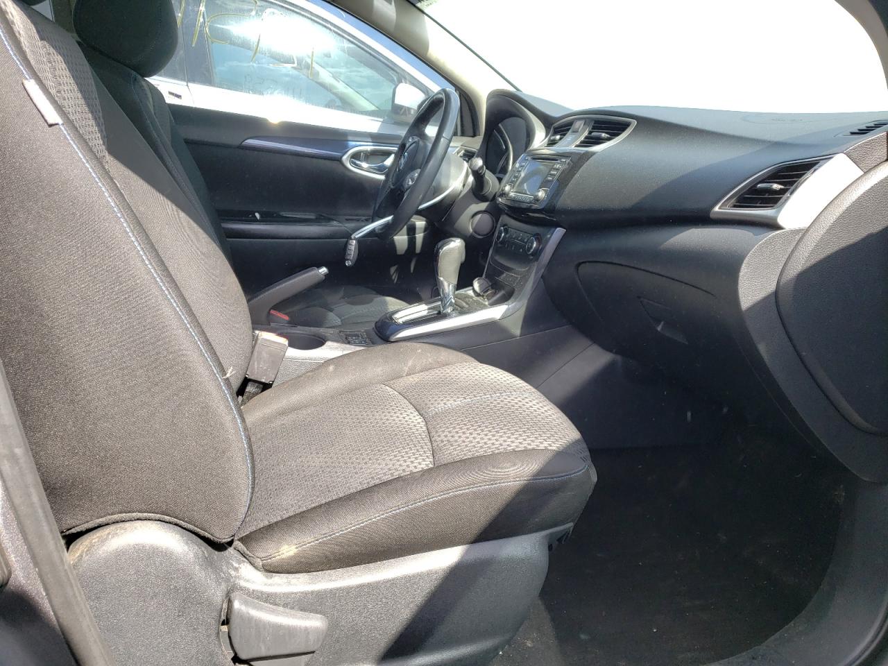 Photo 5 from auction – 2017 NISSAN SENTRA S with VIN 3N1AB7AP6HY242279