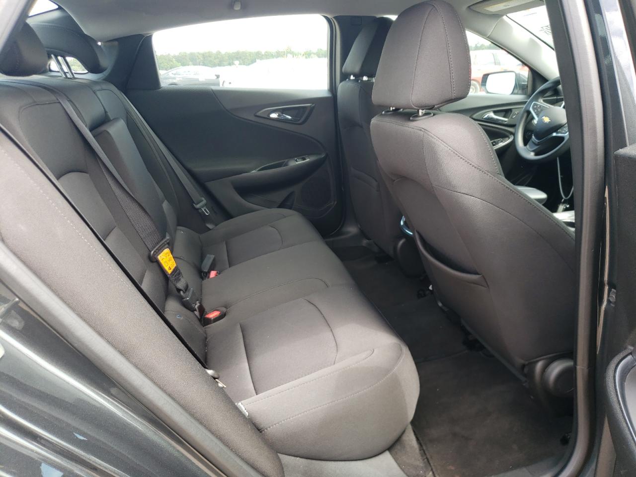 Photo 6 from auction – 2018 CHEVROLET MALIBU LT with VIN 1G1ZD5ST9JF183342
