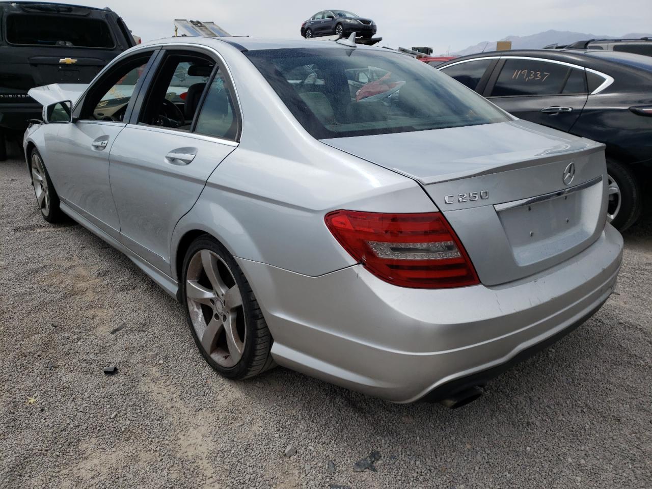 Photo 3 from auction – 2014 MERCEDES-BENZ C 250 with VIN WDDGF4HB2EA963385