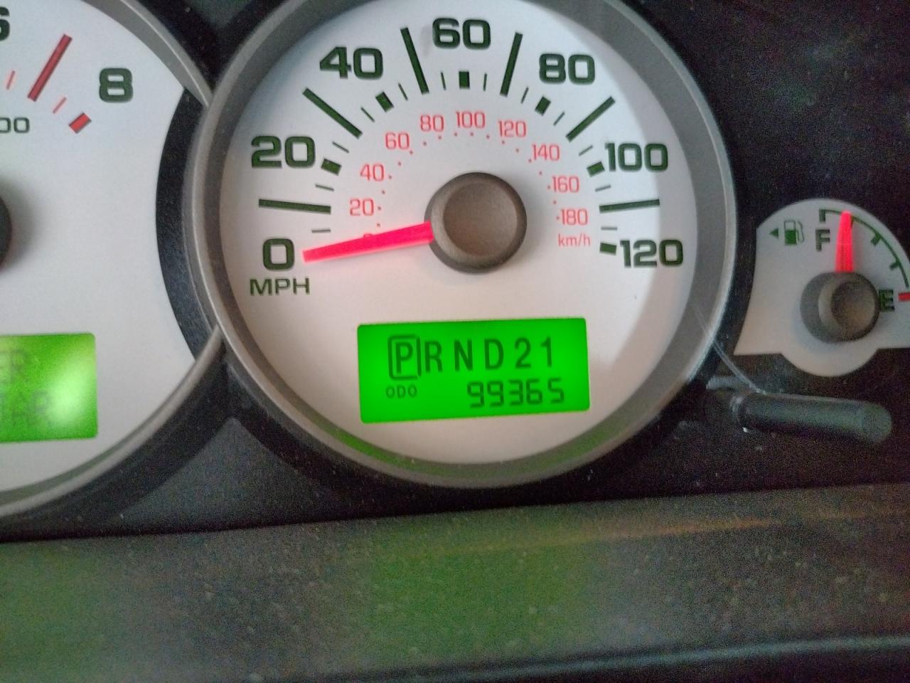 Photo 8 from auction – 2007 FORD ESCAPE LIM with VIN 1FMCU04117KA43955