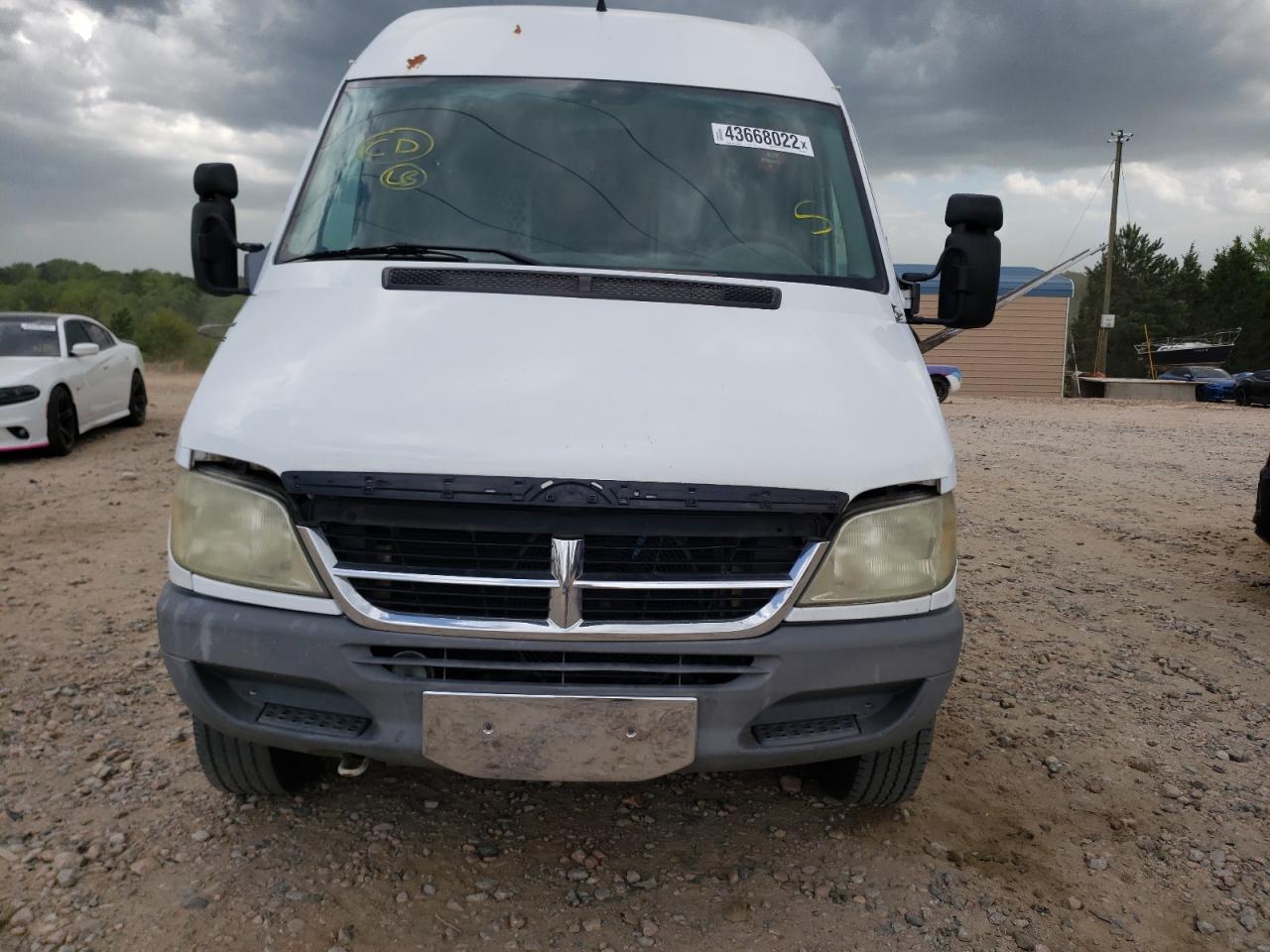 Photo 9 from auction – 2005 SPRINTER 2500 SPRIN with VIN WD2PD744255750257