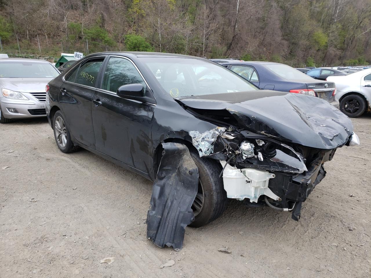 TOYOTA CAMRY LE 2015 with VIN 4T1BF1FK1FU951584 - Photo from auction