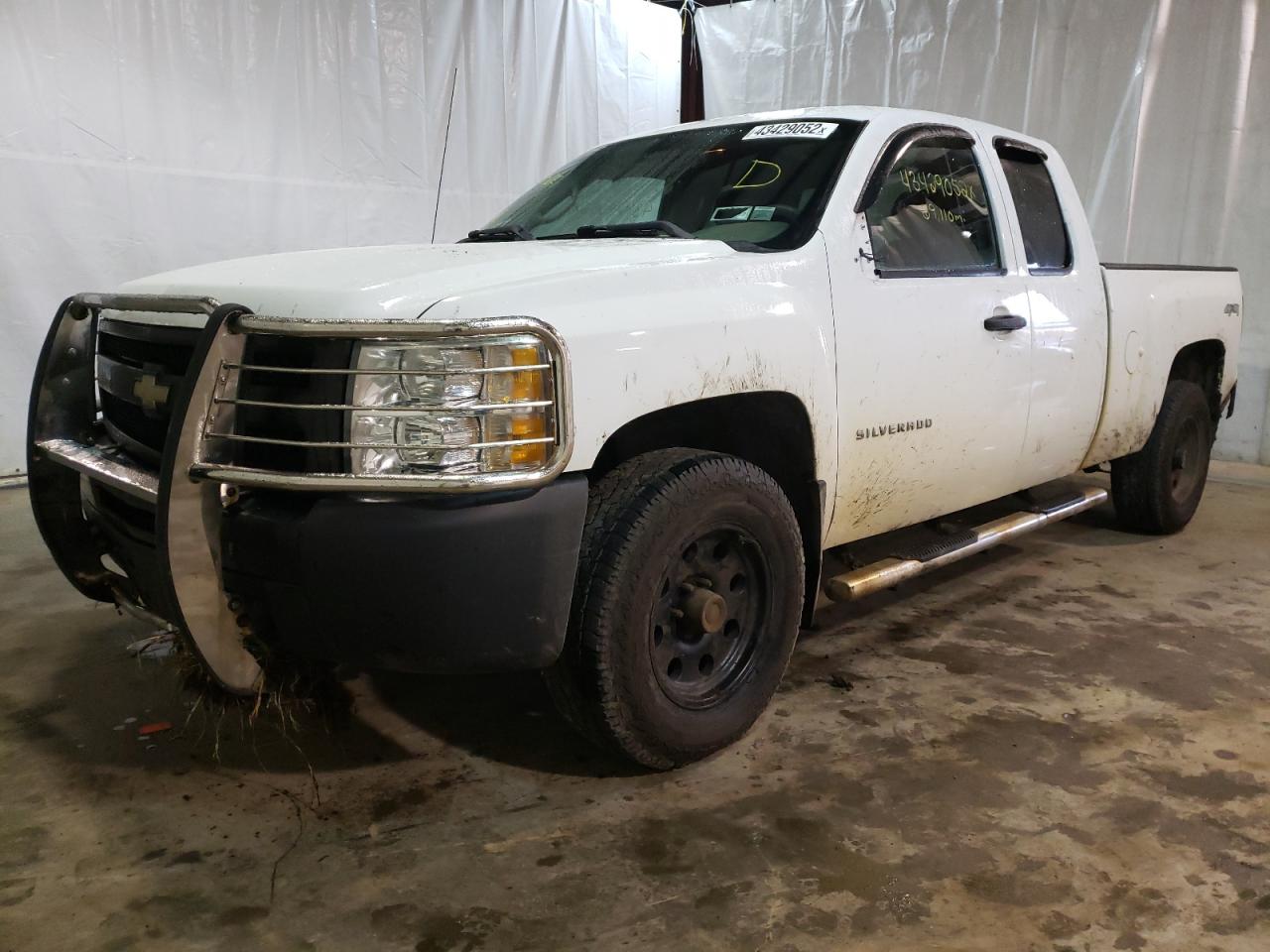 Photo 2 from auction – 2011 CHEVROLET SILVERADO with VIN 1GCRKPE32BZ212197