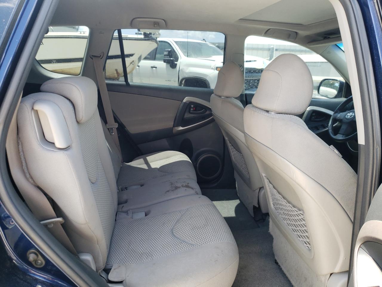 Photo 6 from auction – 2007 TOYOTA RAV4 LIMIT with VIN JTMBK31V175025114