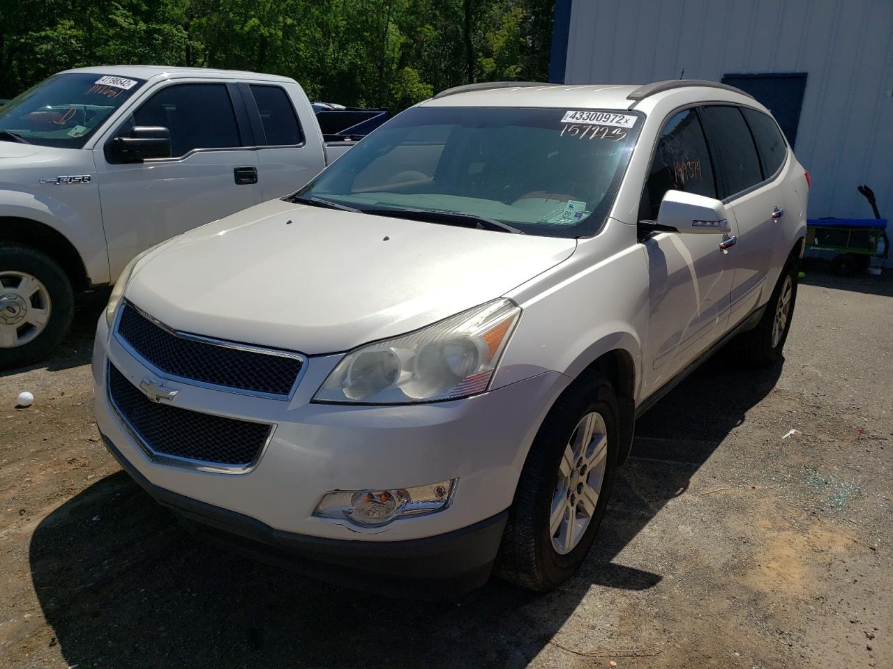 Photo 2 from auction – 2011 CHEVROLET TRAVERSE L with VIN 1GNKRGED3BJ157223