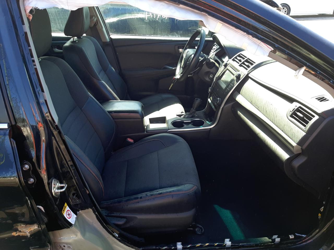 Photo 5 from auction – 2017 TOYOTA CAMRY LE with VIN 4T1BF1FKXHU304569