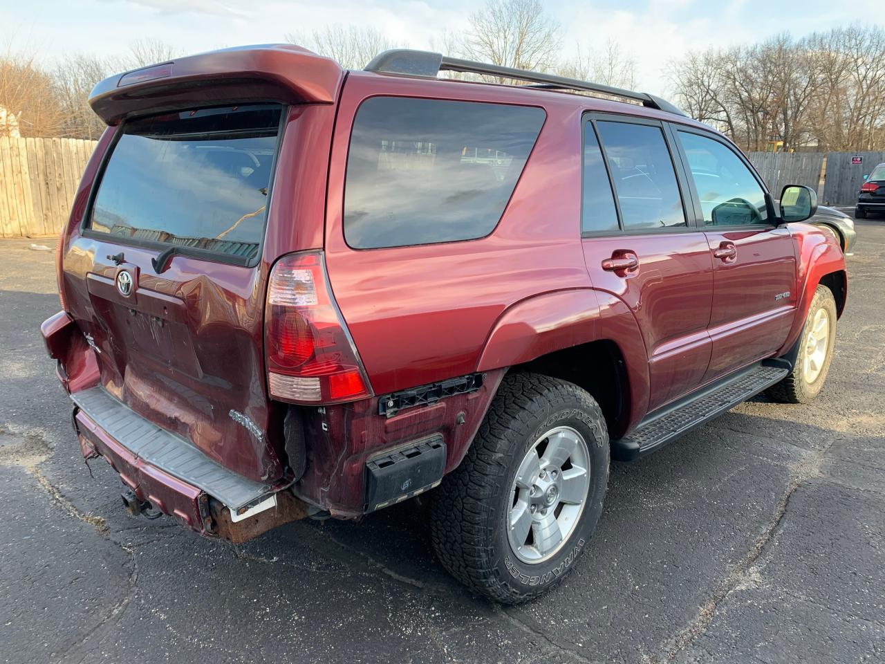 Photo 4 from auction – 2005 TOYOTA 4RUNNER SR with VIN JTEBU14R858044988