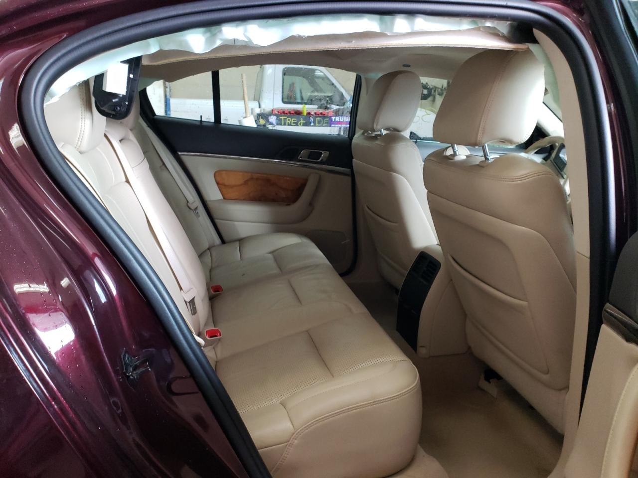 Photo 6 from auction – 2011 LINCOLN MKS with VIN 1LNHL9ER2BG607223