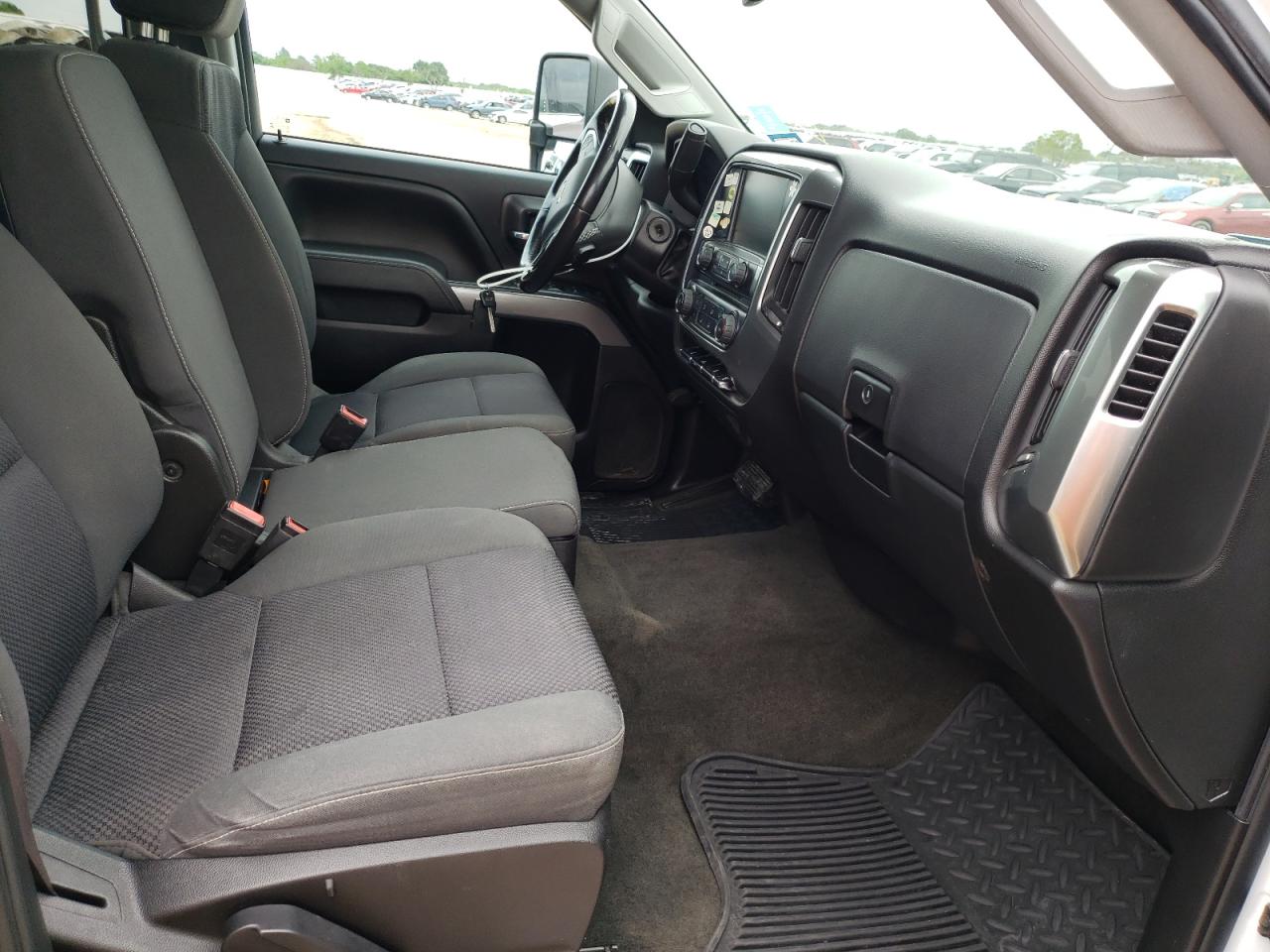 Photo 5 from auction – 2016 CHEVROLET SILVERADO with VIN 1GC1KVE86GF211947