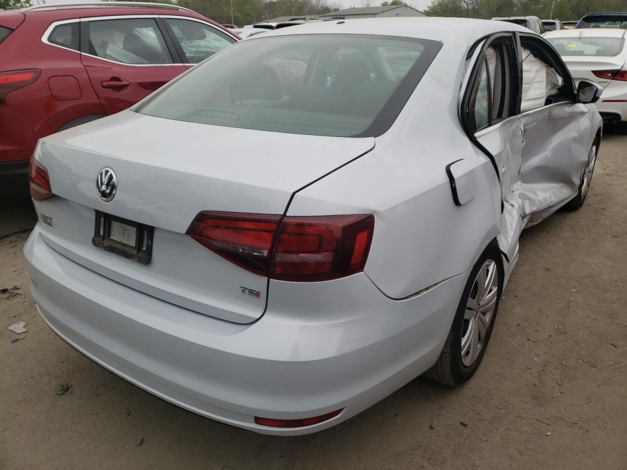 Photo 4 from auction – 2017 VOLKSWAGEN JETTA S with VIN 3VW2B7AJ0HM393457
