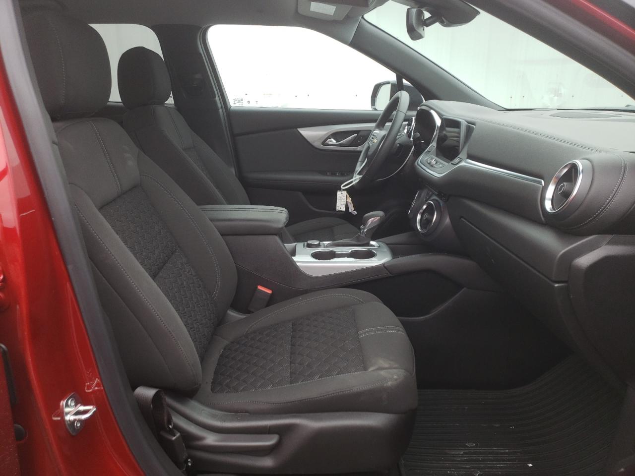 Photo 5 from auction – 2022 CHEVROLET BLAZER 2LT with VIN 3GNKBCR46NS130348