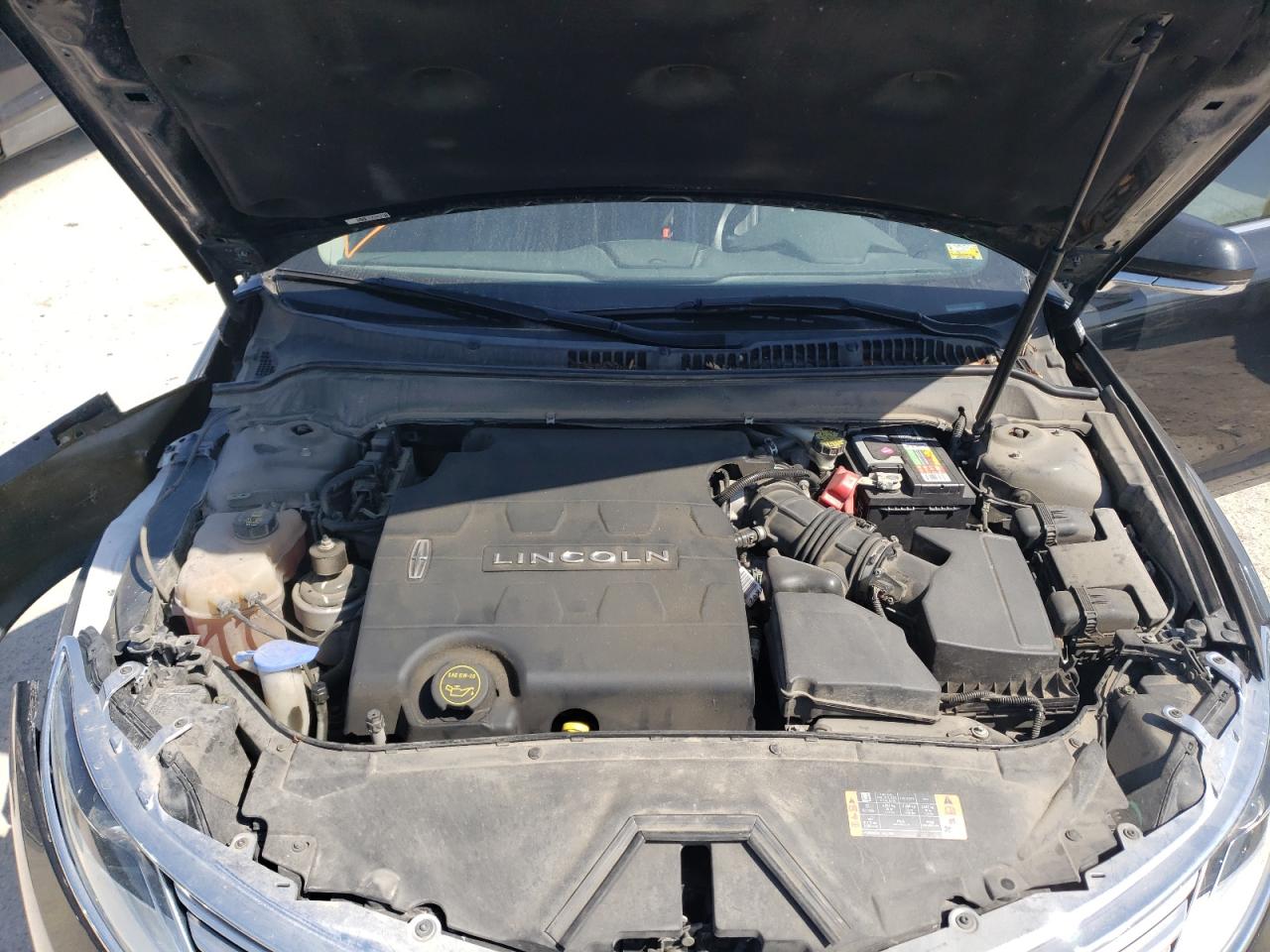 Photo 7 from auction – 2014 LINCOLN MKZ with VIN 3LN6L2GK0ER823468