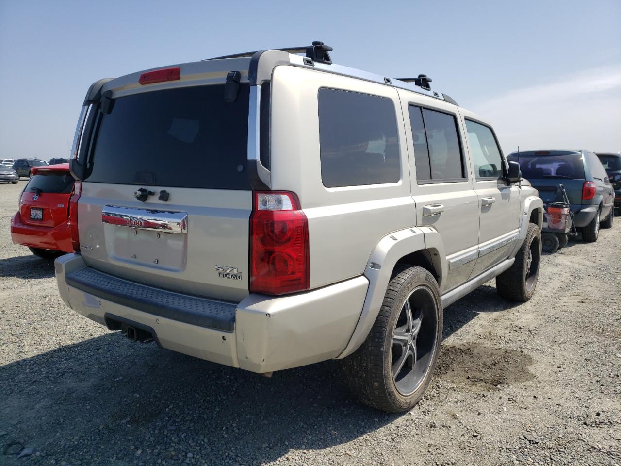 Photo 4 from auction – 2006 JEEP COMMANDER with VIN 1J8HH58226C359834