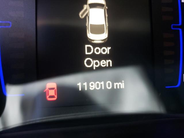 Photo 8 from auction – 2015 CHRYSLER 200 LIMITE with VIN 1C3CCCAB5FN594204