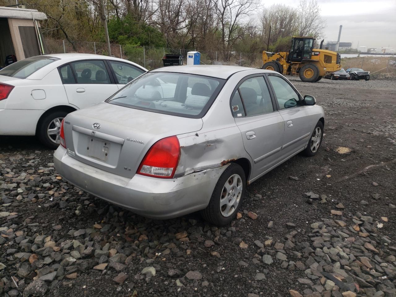 Photo 4 from auction – 2002 HYUNDAI ELANTRA with VIN KMHDN45D12U311160
