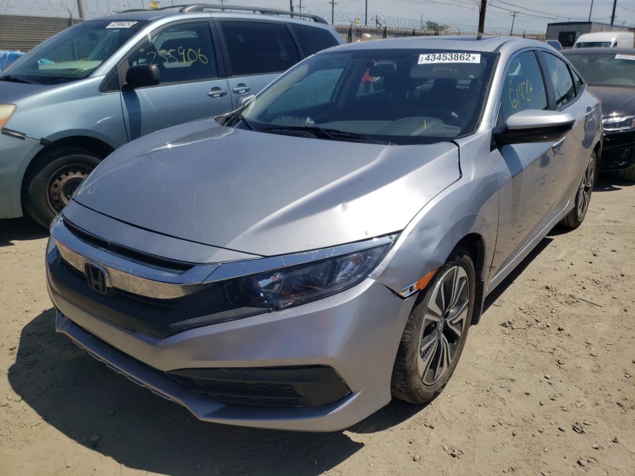 Photo 2 from auction – 2017 HONDA CIVIC EX with VIN 2HGFC1F39HH640919