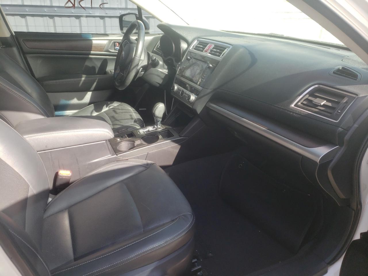 Photo 5 from auction – 2017 SUBARU LEGACY 2.5 with VIN 4S3BNAN68H3032055