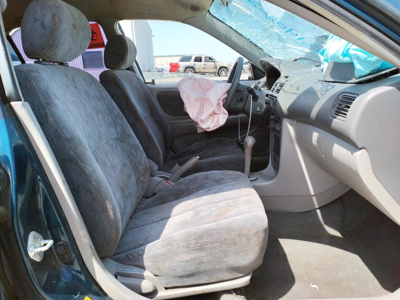 Photo 5 from auction – 1998 TOYOTA COROLLA VE with VIN 1NXBR18E1WZ080216