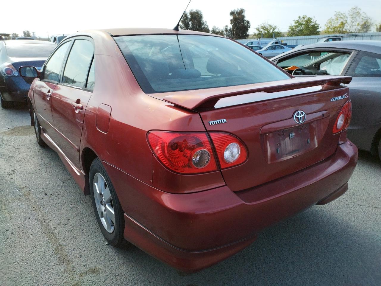 Photo 3 from auction – 2005 TOYOTA COROLLA CE with VIN 1NXBR32E55Z377573