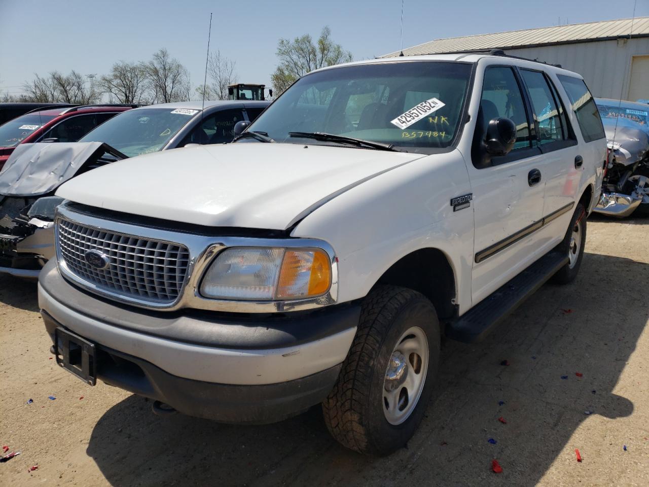Photo 2 from auction – 1999 FORD EXPEDITION with VIN 1FMPU18L3XLB57484