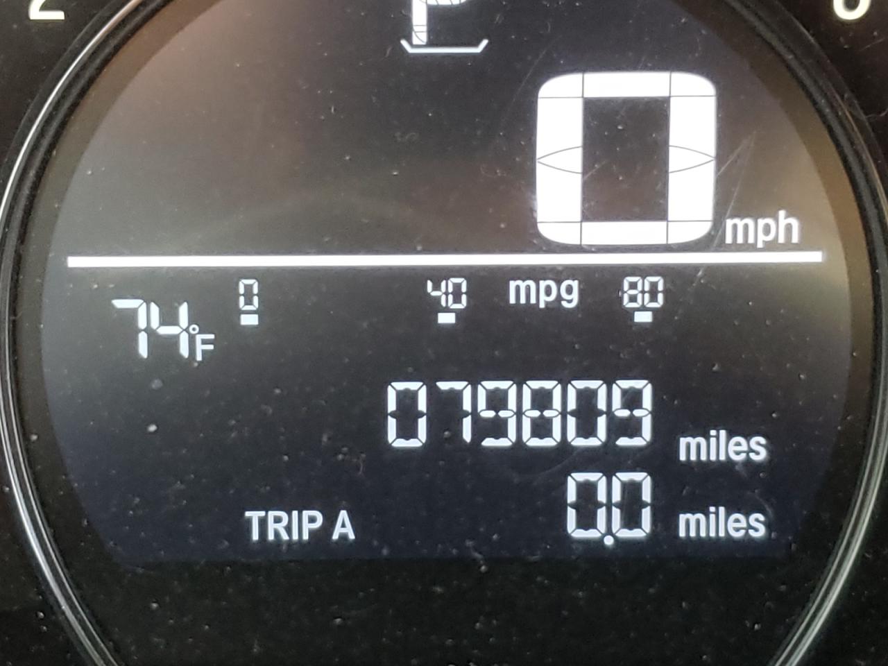 Photo 8 from auction – 2017 HONDA CIVIC LX with VIN 2HGFC2F54HH553887