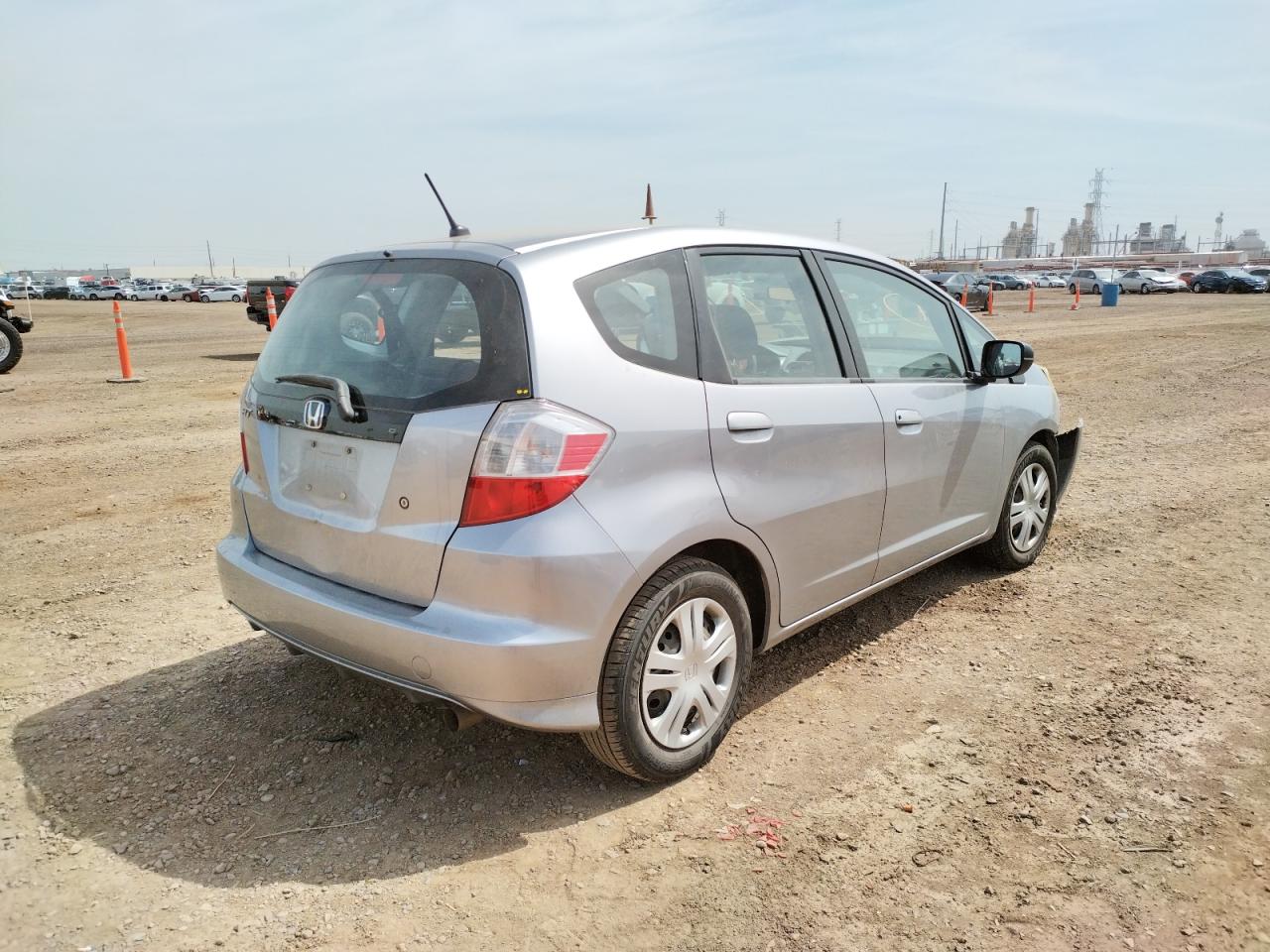 Photo 4 from auction – 2009 HONDA FIT with VIN JHMGE882X9S025007