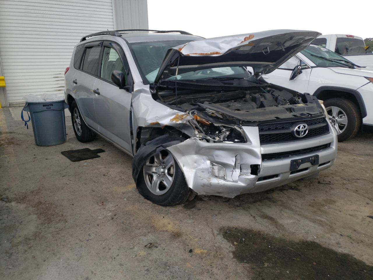 TOYOTA RAV4 2010 z numerem VIN JTMZF4DVXA5015693 - Zdjęcie z aukcji