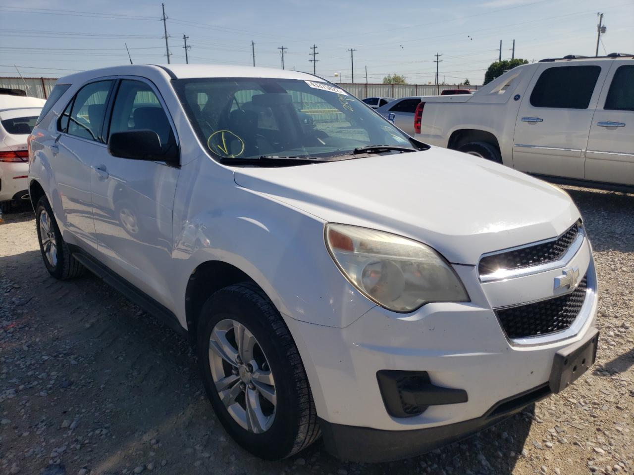 CHEVROLET EQUINOX LS 2011 with VIN 2CNALBEC4B6215042 - Photo from auction