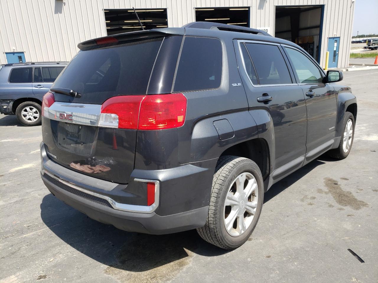 Photo 4 from auction – 2017 GMC TERRAIN SL with VIN 2GKALNEK3H6180472