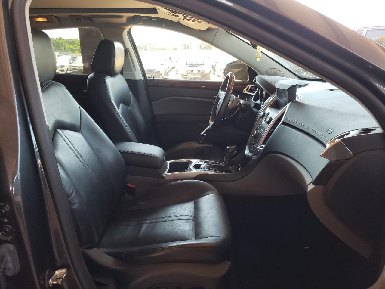 Photo 5 from auction – 2011 CADILLAC SRX LUXURY with VIN 3GYFNAEY5BS540708
