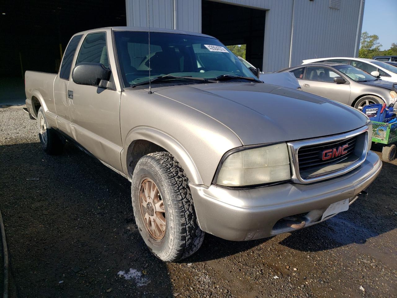 GMC SONOMA 2002 with VIN 1GTDT19W828207343 - Photo from auction