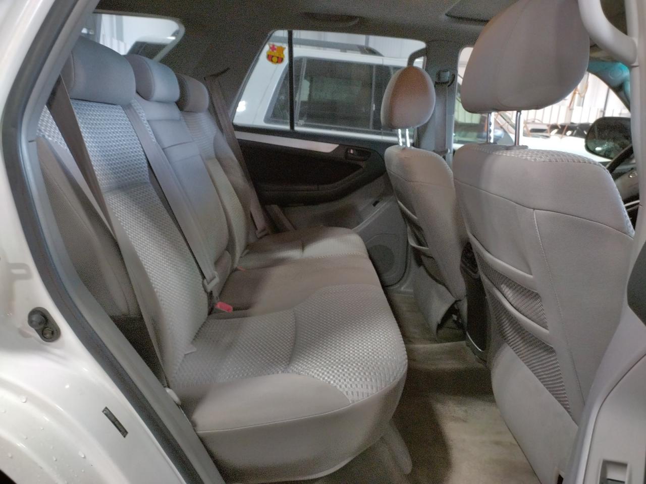 Photo 6 from auction – 2006 TOYOTA 4RUNNER SR with VIN JTEBU14R668069146