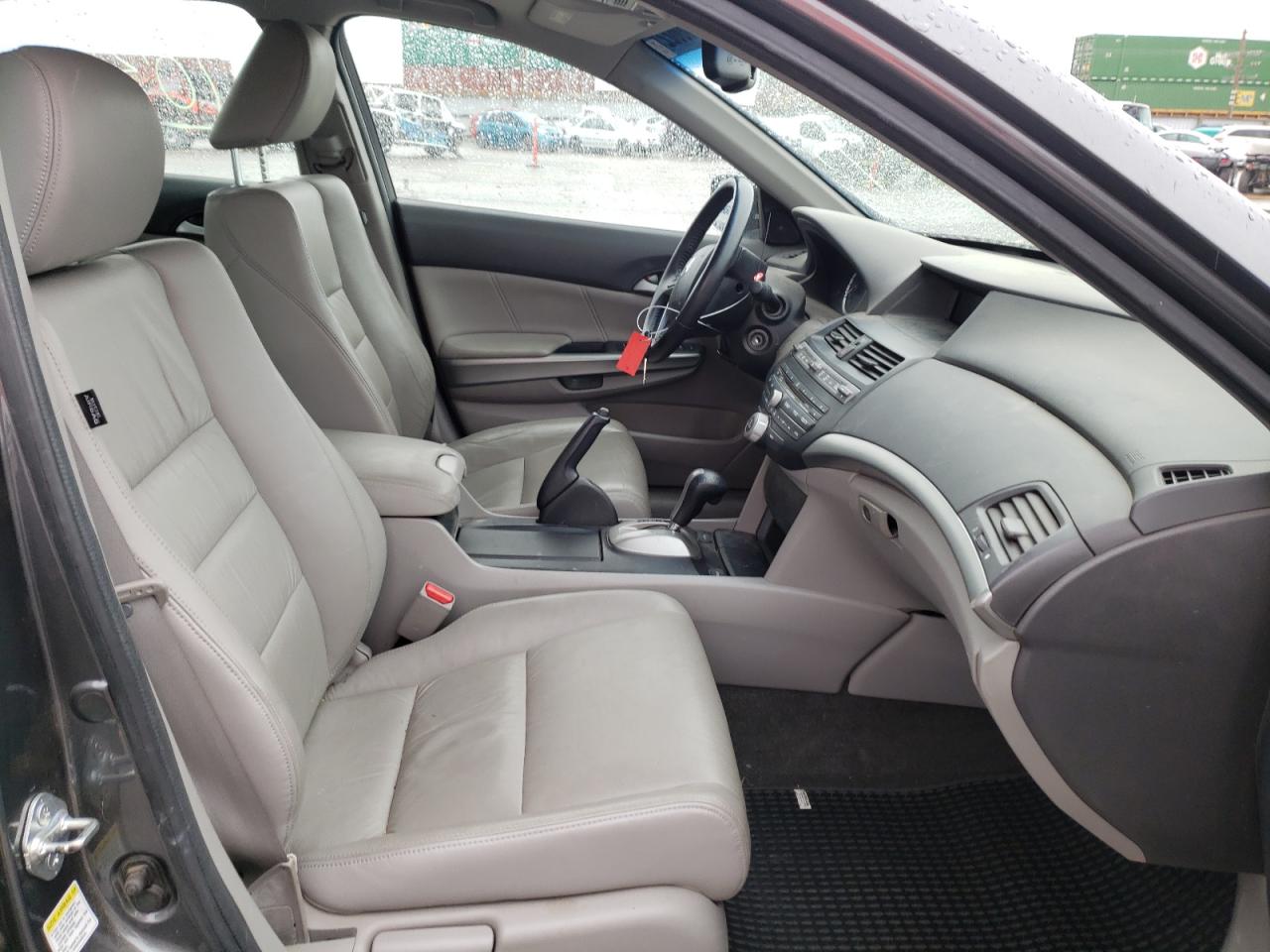 Photo 5 from auction – 2010 HONDA ACCORD EXL with VIN 1HGCP2F86AA059231