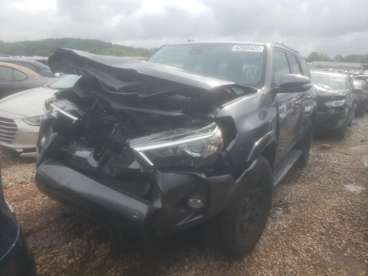 Photo 2 from auction – 2020 TOYOTA 4RUNNER SR with VIN JTEZU5JR0L5220361