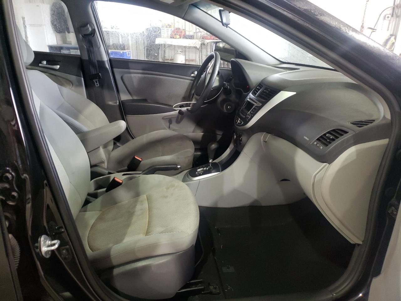 Photo 5 from auction – 2014 HYUNDAI ACCENT GLS with VIN KMHCT4AE5EU758367